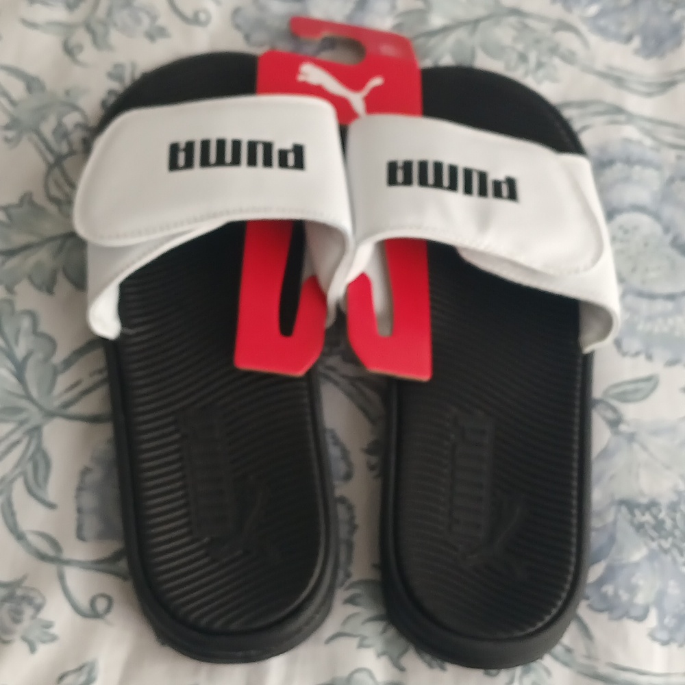 Men's Pumas slides